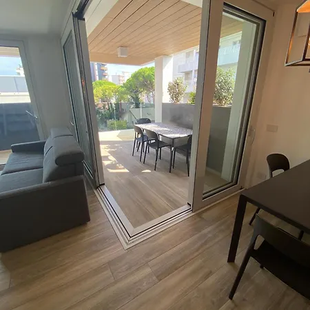 Penthouse Golden Lux With Sea View Apartamento Lignano Sabbiadoro Exterior foto